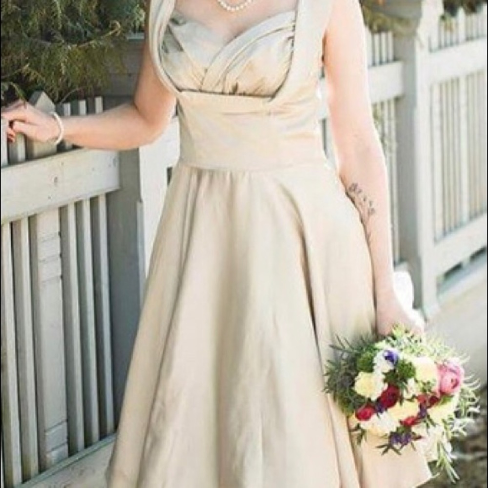 Lindy bop Ophelia gold dress brand new